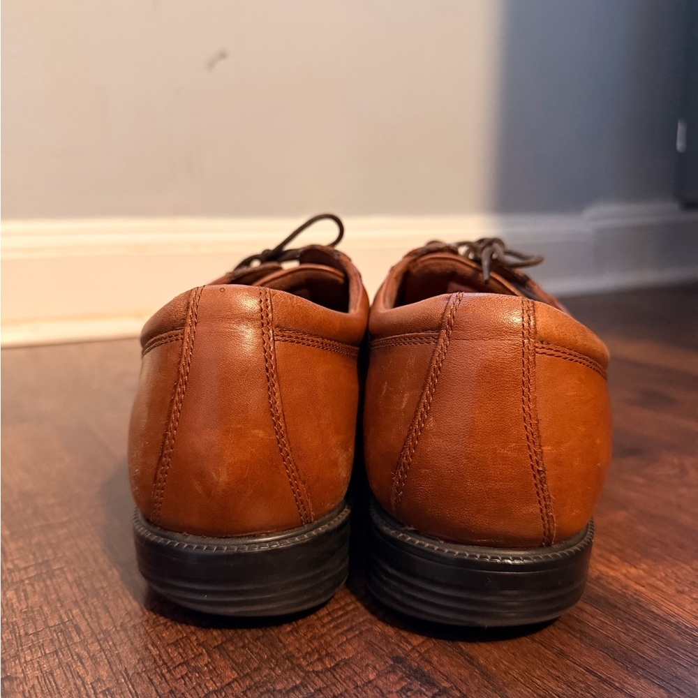 Rockport Men's Tan Leather Oxfords - Picture 3 of 7